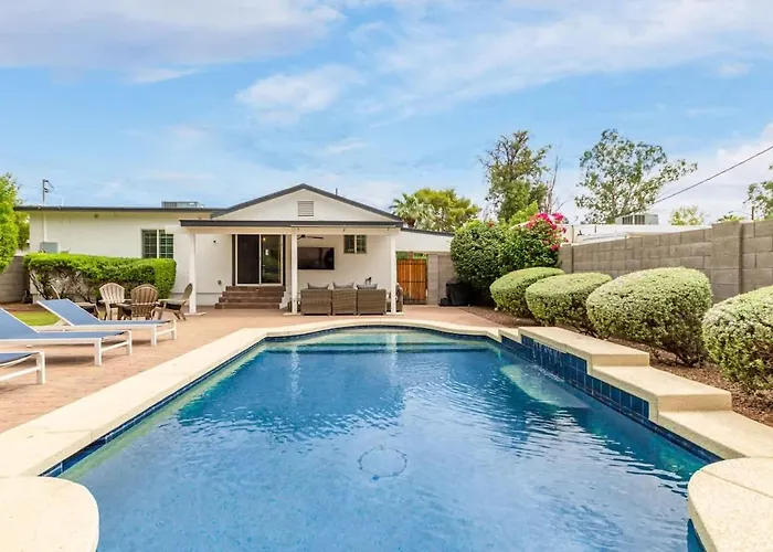 Сasa de vacaciones Casa Gia- Quiet Luxury Biltmore Area - Heated Pool *